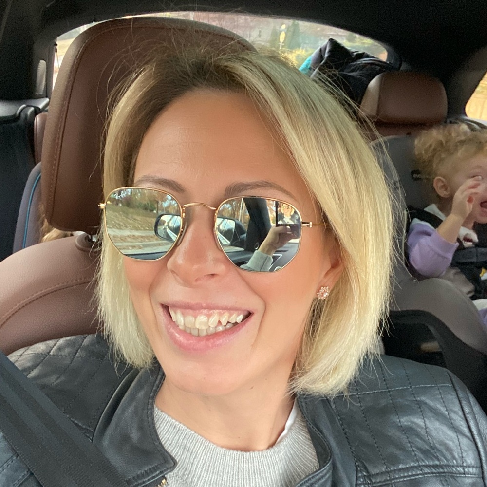 Meet your Posher, Irem
